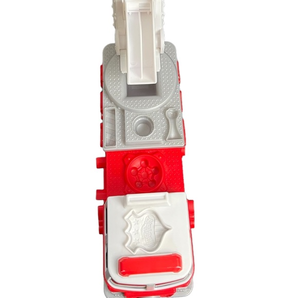 Playdoh fire truck pumper truck EUC - Picture 8 of 12